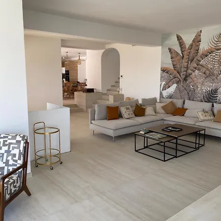 Вилла Prestigious With An Incredible Sea View Сен-Рафаэль