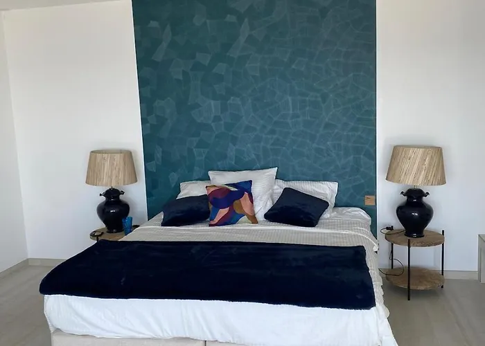 Villa Prestigious With An Incredible Sea View