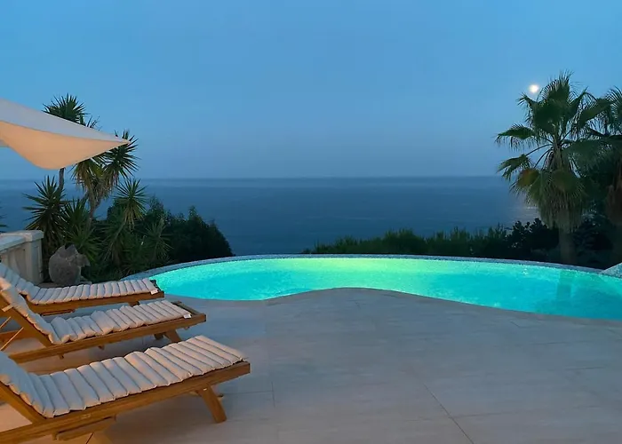 Villa Prestigious With An Incredible Sea View