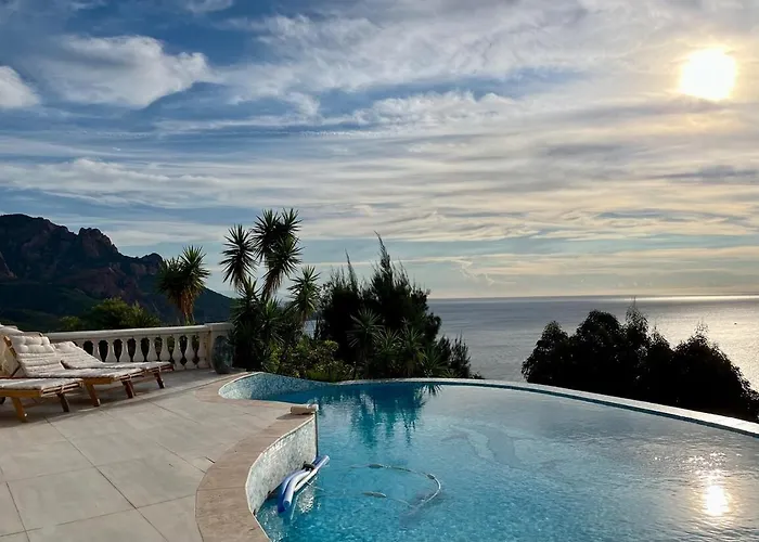 Prestigious With An Incredible Sea View *