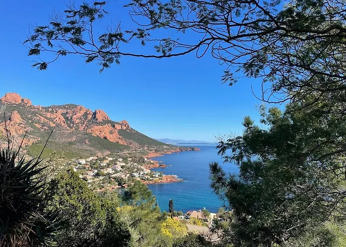 Prestigious With An Incredible Sea View Villa