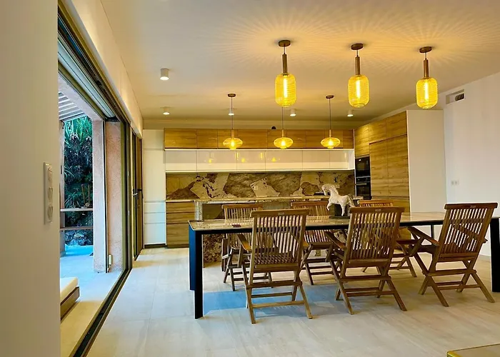 Prestigious With An Incredible Sea View Villa *