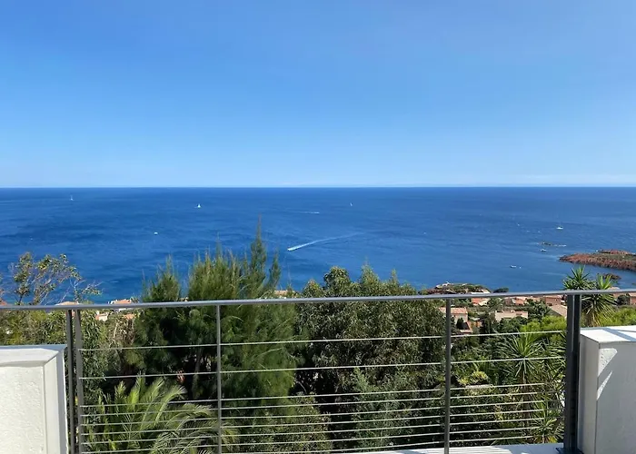 Villa Prestigious With An Incredible Sea View