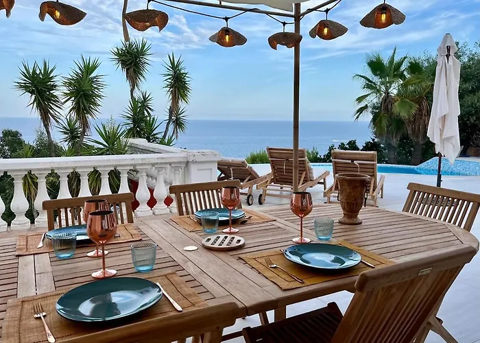 Villa Prestigious With An Incredible Sea View