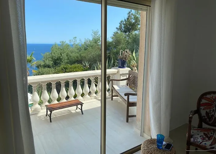 Prestigious With An Incredible Sea View *