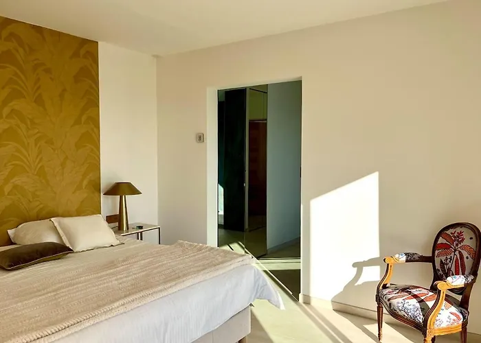 Villa Prestigious With An Incredible Sea View